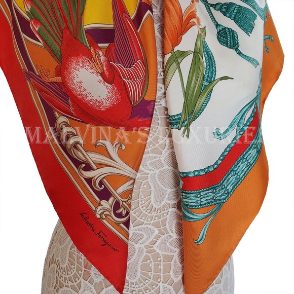 SALVATORE FERRAGAMO SCARF VINTAGE INSPIRED PRINT SILK SQUARE 35" - Picture 4 of 13